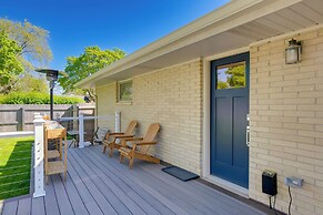 Cozy Milwaukee Apartment w/ Deck, 2 Mi to Airport!