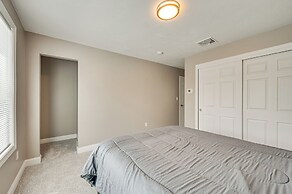 New Hampshire Abode w/ Mountain Views, Near Skiing