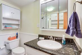 Waterfront Port Clinton Cottage w/ Fire Pit!