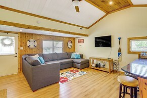 Waterfront Port Clinton Cottage w/ Fire Pit!