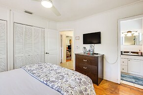 Ft Lauderdale Getaway w/ Yard ~ 4 Mi to Beach!