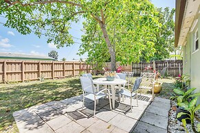 Ft Lauderdale Getaway w/ Yard ~ 4 Mi to Beach!