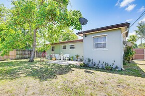Ft Lauderdale Getaway w/ Yard ~ 4 Mi to Beach!
