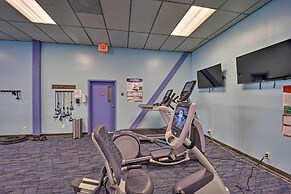 Furnished Deck + Resort Perks: Beech Mtn Retreat!