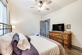 Game Room & Patio: Picturesque Home in Sonora