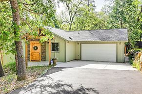 Game Room & Patio: Picturesque Home in Sonora