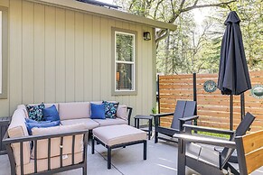 Game Room & Patio: Picturesque Home in Sonora