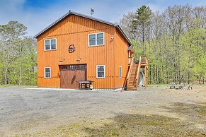 Fire Pit + Beach Access: Quiet Northville Retreat