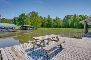 Waterfront Lake Anna Home w/ Dock & Beach Access!