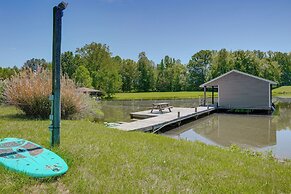 Waterfront Lake Anna Home w/ Dock & Beach Access!