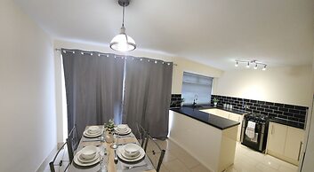 Captivating 3-bed House in Newcastle Upon Tyne