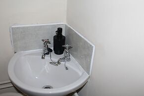 Captivating 3-bed House in Newcastle Upon Tyne