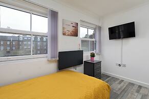 Flat 6 - Apartment for 4 in Town Centre