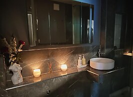 Croydon Cozy Retreat - 2 Bedroom Luxury Home