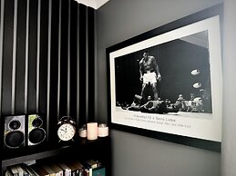 Croydon Cozy Retreat - 2 Bedroom Luxury Home