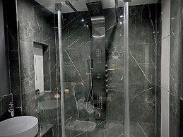 Croydon Cozy Retreat - 2 Bedroom Luxury Home