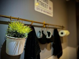 Croydon Cozy Retreat - 2 Bedroom Luxury Home