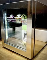 Croydon Cozy Retreat - 2 Bedroom Luxury Home