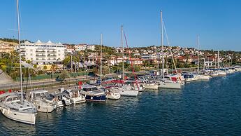 Sisus Marina Hotel
