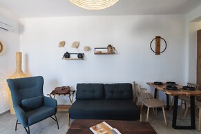 Filia Skyros Suites