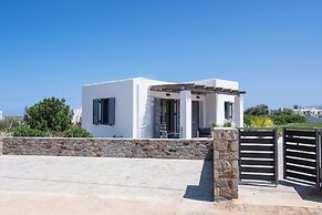 Filia Skyros Suites