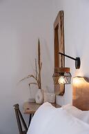 Filia Skyros Suites