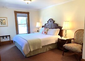 Meredith Inn