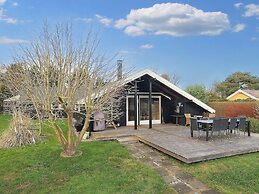 9 Person Holiday Home in Praesto