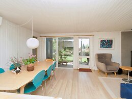6 Person Holiday Home in Skibby