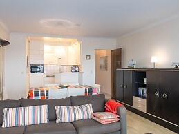 Spacious Apartment on 4th Floor