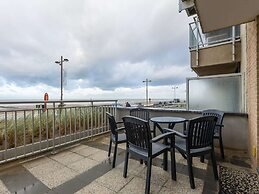 Cosy Apartment With Sunny Terrace