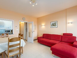 Cosy Apartment With Sunny Terrace