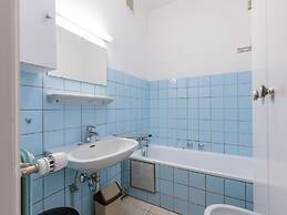 Cosy Apartment With Sunny Terrace