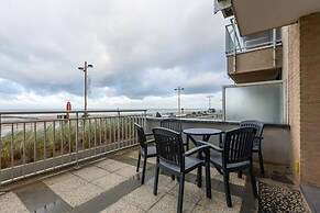 Cosy Apartment With Sunny Terrace