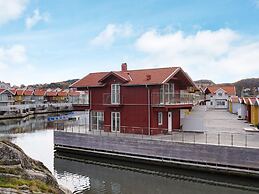 4 Star Holiday Home in Hamburgsund