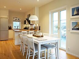4 Star Holiday Home in Hamburgsund-by Traum