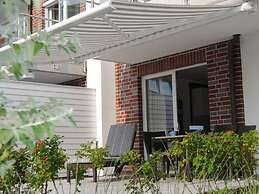 Deck 1 Modern Retreat