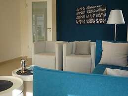 Deck 1 Modern Retreat