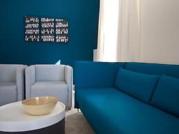 Deck 1 Modern Retreat