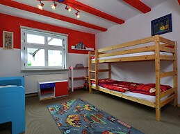 Cozy Holiday Home With Balcony