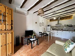 Two Houses With Shared Pool Chillout and see Views