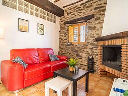 Two Houses With Shared Pool Chillout and see Views