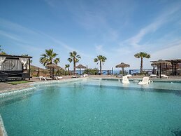 Two Houses With Shared Pool Chillout and see Views