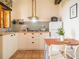 Two Houses With Shared Pool Chillout and see Views