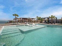 Two Houses With Shared Pool Chillout and see Views