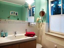 Beach Hair Friesian Residence