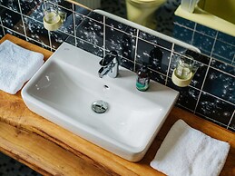 Fingerhut Comfortable Holiday Residence