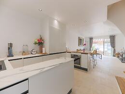 Attractive Holiday Home in Port Grimaud With Jetty