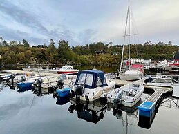 10 Person Holiday Home in Auklandshamn