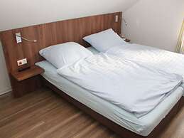 7 Robbenplate Modern Retreat